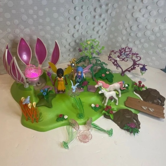 Playmobil 5444 🧚‍♀️Fairy Island with Jewel Fountain Playset - Picture 5 of 14